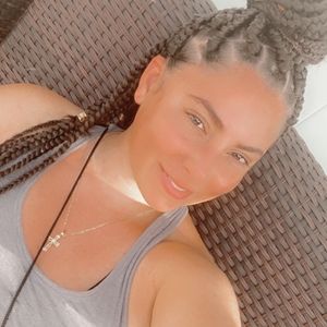 Meet your Posher, Candace